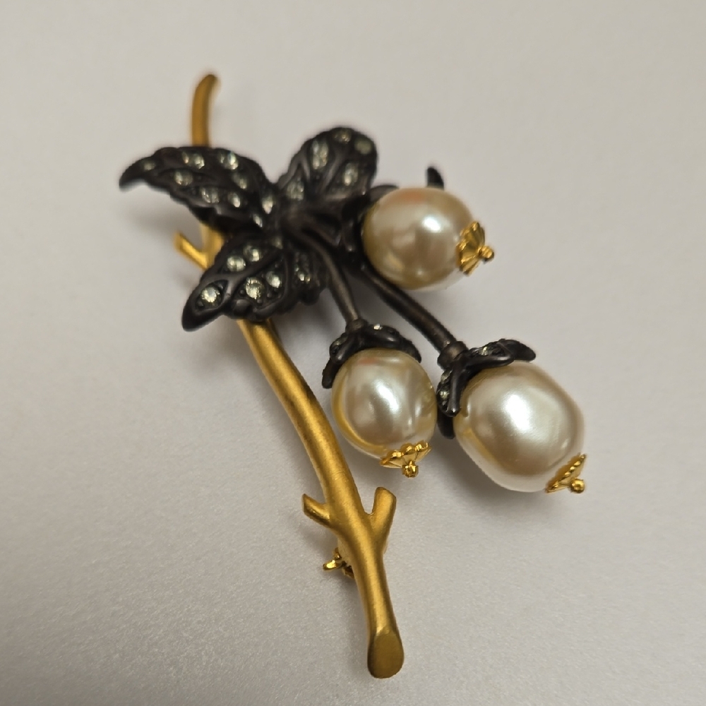Joan Rivers Gold and Black Pearl Brooch, Signed